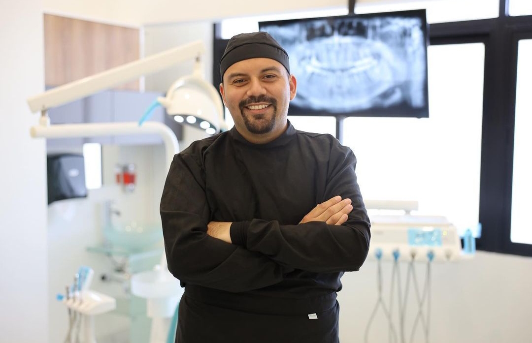 Dr. Miguel Villa